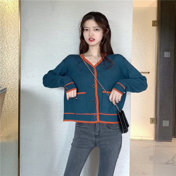 Rövid alkalmi mellény kék, fehér és fekete színekben