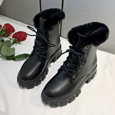 Öko bőrből készült női csizma új modell fekete pehelyszínben - két modell