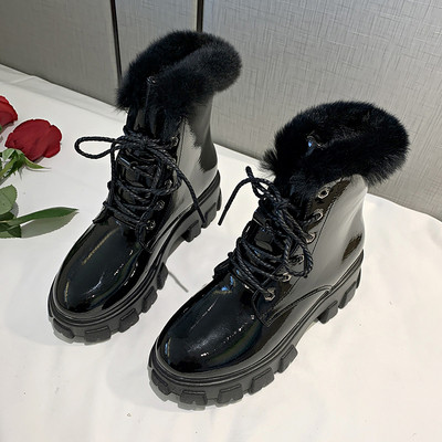 Öko bőrből készült női csizma új modell fekete pehelyszínben - két modell