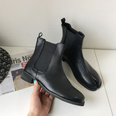 Női bőrcsizma alacsony vastag sarkú-fekete színben