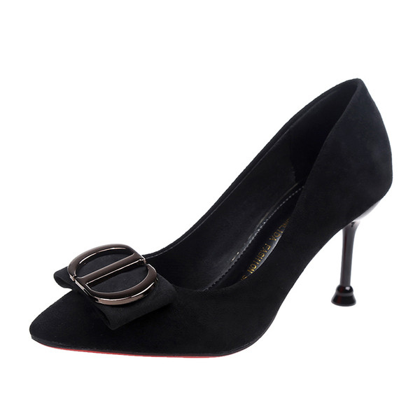 Női velúr cipő hegyes modell fém elemmel több színben