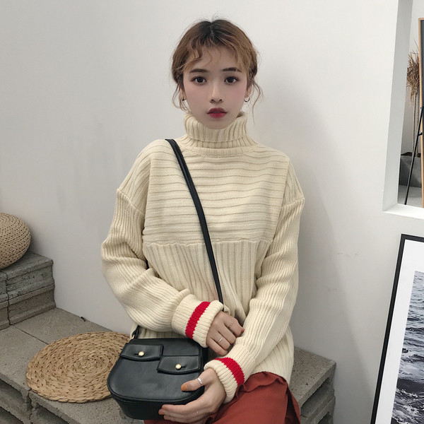 Καθημερινό χειμωνιάτικο πουλόβερ με κολάρο σε μπεζ χρώμα