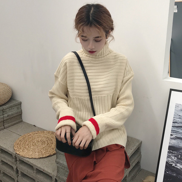 Καθημερινό χειμωνιάτικο πουλόβερ με κολάρο σε μπεζ χρώμα