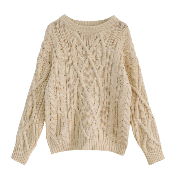 Μοντέρνο χειμερινό πουλόβερ με οβάλ ντεκολτέ στο μπεζ χρώμα