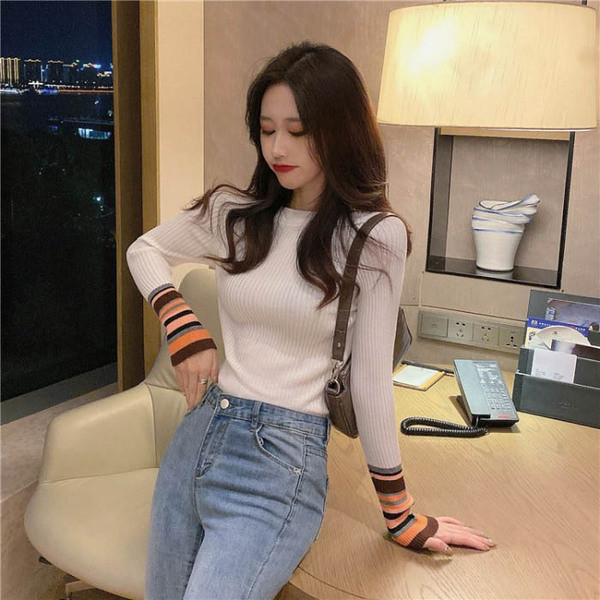 Vékony kötésből készült női blúz három színben