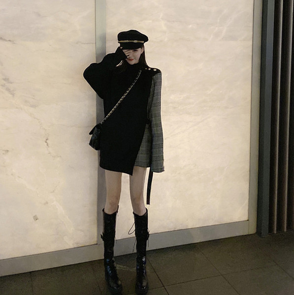 Aszimmetrikus hosszú és széles blúz gombokkal