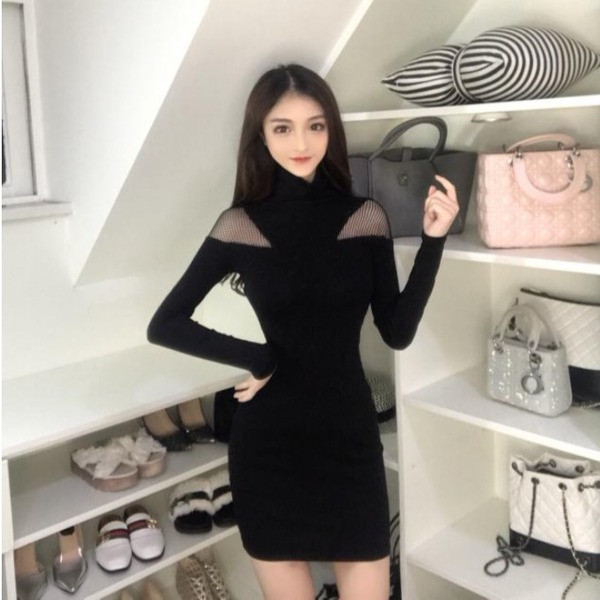 Rochie casual de dama cu guler inalt si tul in alb si negru