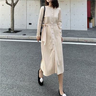 Hosszú kötött rakott ruha bézs és fekete színben