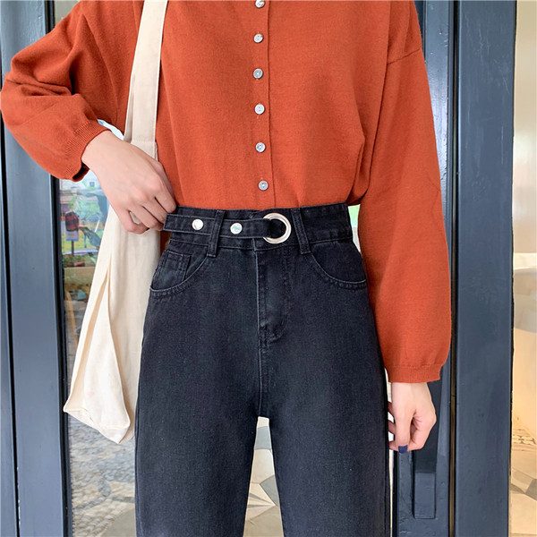 Hosszú és széles farmernadrág magas derékkal