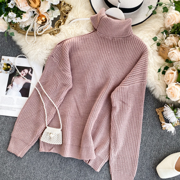 Γυναικείο πουλόβερ με ψηλό γιακά και γυμνό ώμο σε διάφορα χρώματα