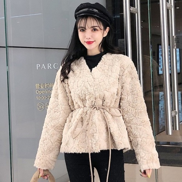 Модерно дамско късо палто с връзки в бежов и бял цвят 