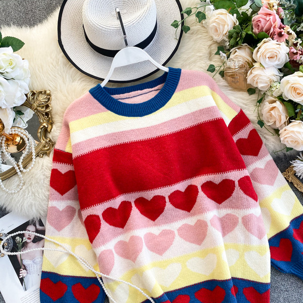 Μοντέρνο γυναικείο πουλόβερ με στρογγυλη λαιμόκοψη σε δύο χρώματα