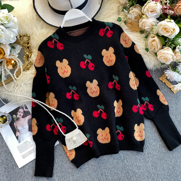 Γυναικείο casual πουλόβερ με O-λαιμόκοψη σε λευκό και μαύρο χρώμα