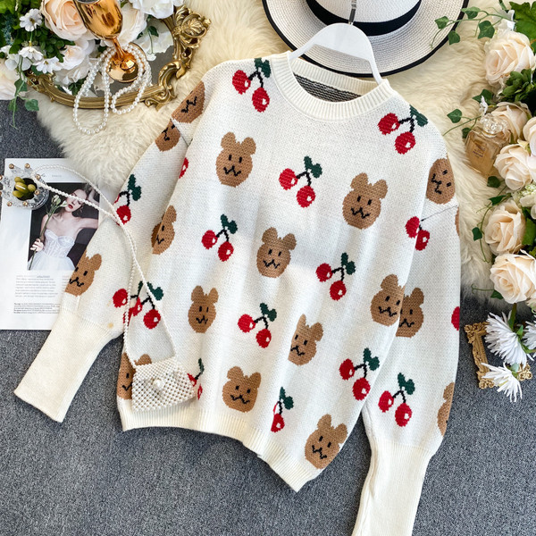 Γυναικείο casual πουλόβερ με O-λαιμόκοψη σε λευκό και μαύρο χρώμα