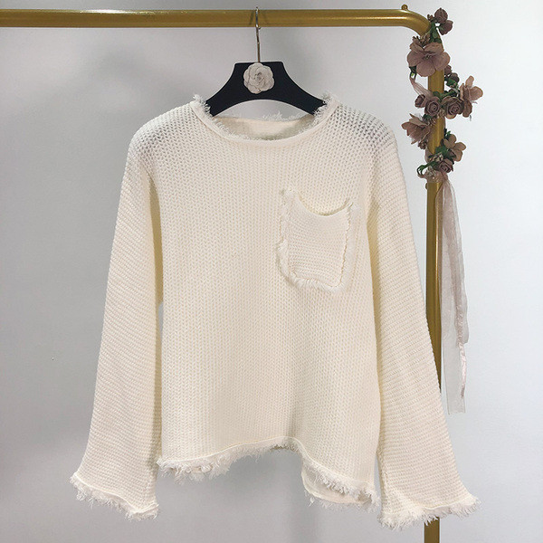 Rövid, hétköznapi pulóver zsebbel szürke, bézs, fehér és fekete színben