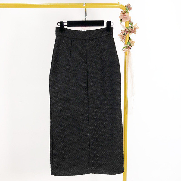 Fusta de dama molata cu nasturi si buzunare de culoare inchisa