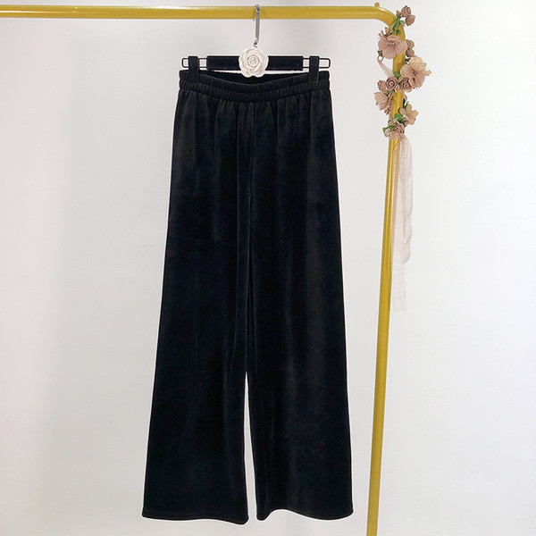 Hosszú és széles bársony nadrág elasztikus derékkal