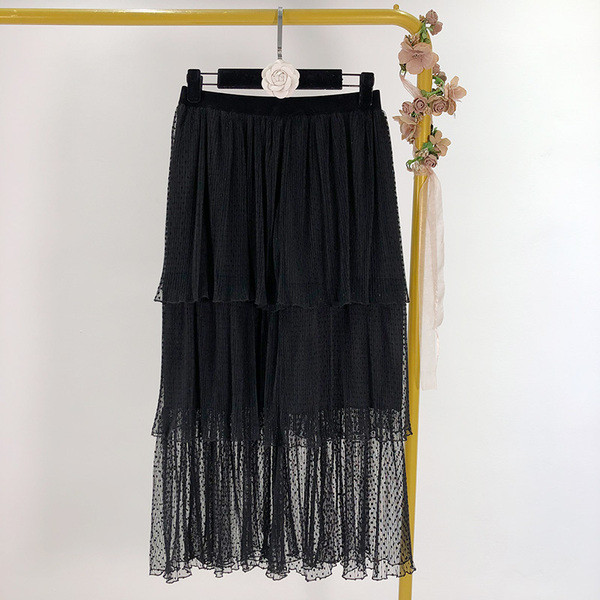 Fusta de dama croiata cu tul de culoare neagra si talie elastica