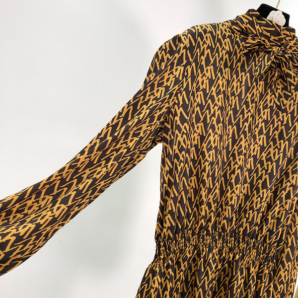 Rochie lunga dreapta cu model colorat si talie elastica