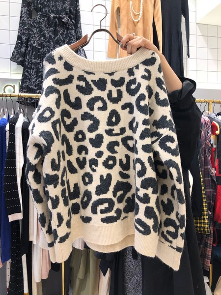 Pulover de dama modern cu model leopard - model lat