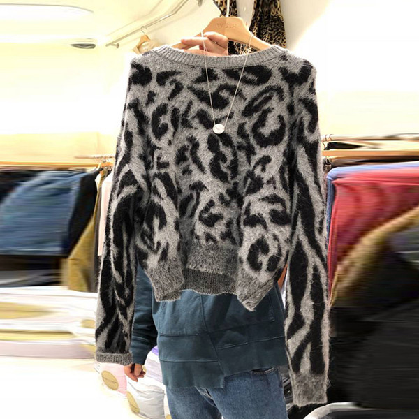 Stílusos női téli pulóver kerek nyakkivágással