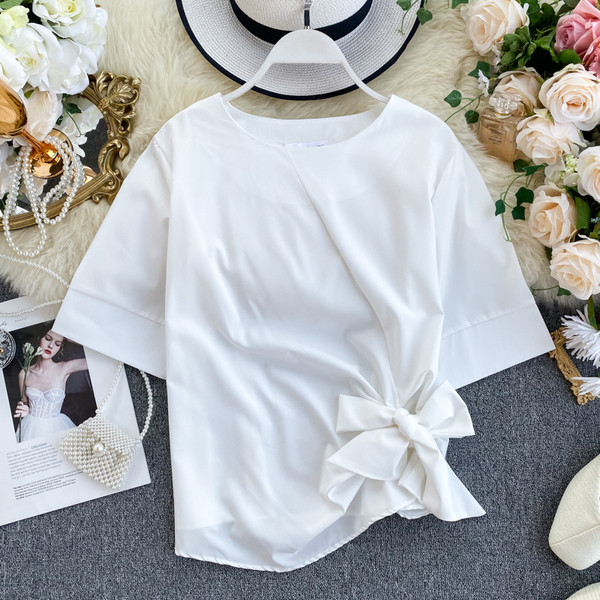 Bluza de dama moderna cu decolteu oval si panglica in mai multe culori