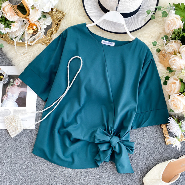 Bluza de dama moderna cu decolteu oval si panglica in mai multe culori