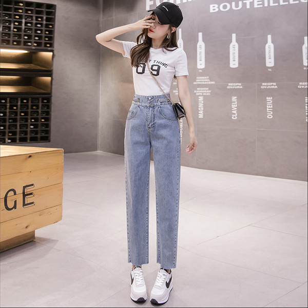 Alkalmi női farmer magas derékkal és kék zsebekkel