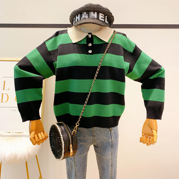 Φαρδύ μοντέλο γυναικείο πουλόβερ με κολάρο σε δύο χρώματα