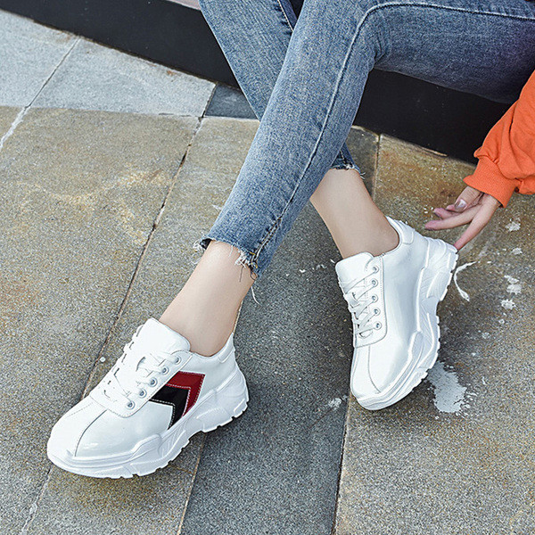 Alkalmi női tornacipő durva talppal több színben