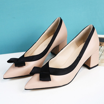 Modern női bőrcipő vastag sarkú több színben