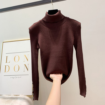 Μοντέρνο γυναικείο πουλόβερ με υψηλό κολάρο πόλο και κουμπιά στα μανίκια