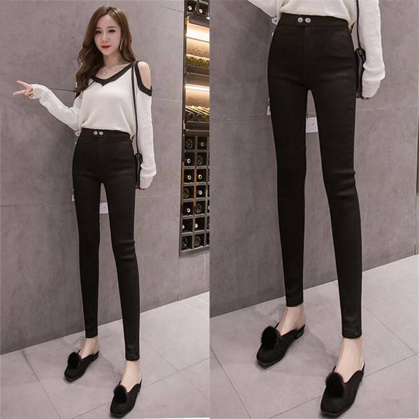 Új modell női farmer Karcsú modell - fekete színű