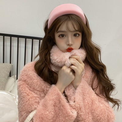 Σύντομο φαρδύ χνουδωτό παλτό με κουμπιά σε τρία χρώματα