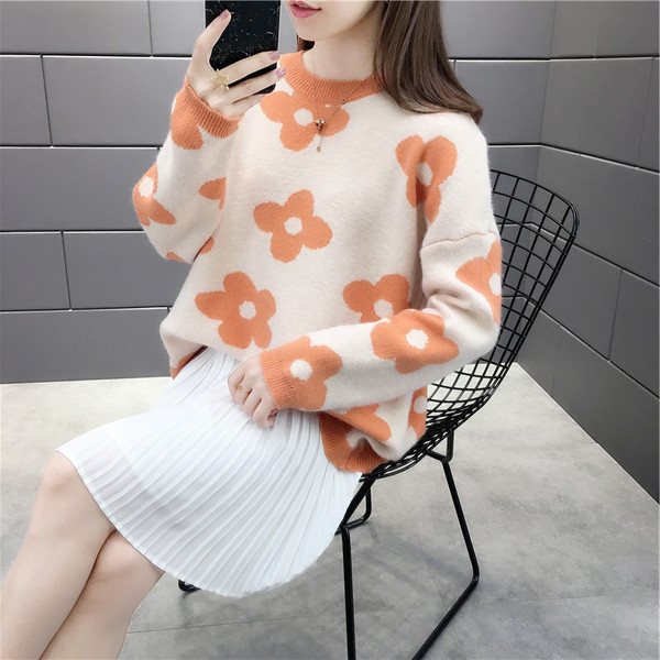 Virágos, O-nyakú női pulóver több színben