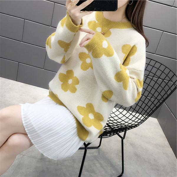 Virágos, O-nyakú női pulóver több színben