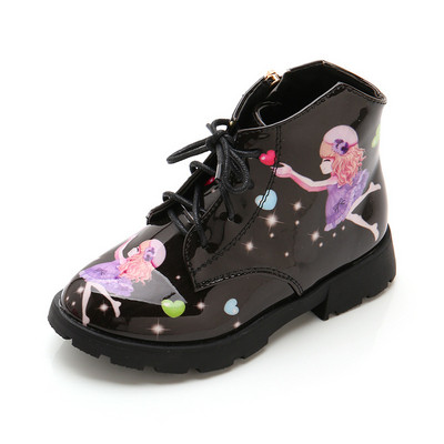 Modern gyerekcsizma rátéttel és fűzővel, négy színben