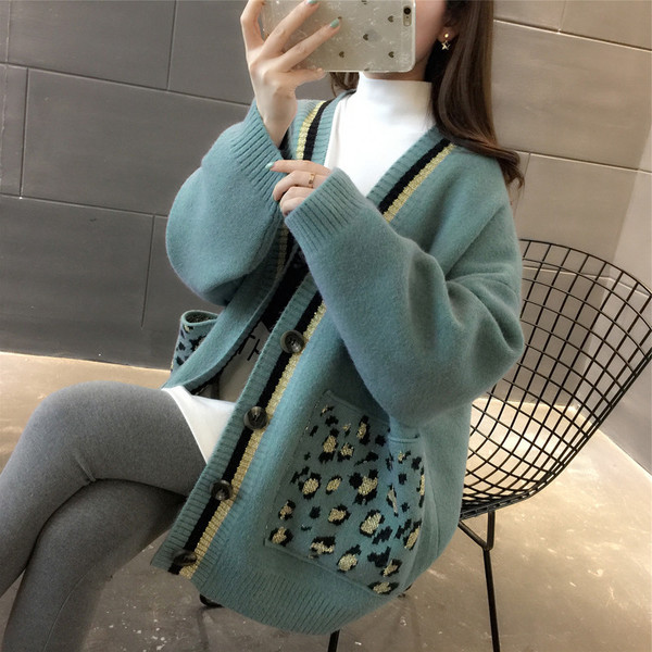 Modern pehelymellény zsebekkel, négy színben