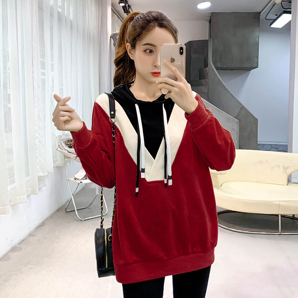 Μοντέρνο γυναικείο φούτερ με κουκούλα σε κίτρινο, λευκό και κόκκινο χρώμα