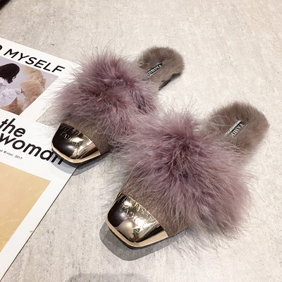 Γυναικεία παπούτσια σε διάφορα χρώματα