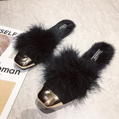 Γυναικεία παπούτσια σε διάφορα χρώματα