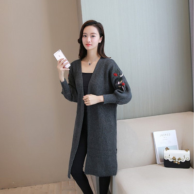 Hosszú női kötött kardigán több színben hímzéssel