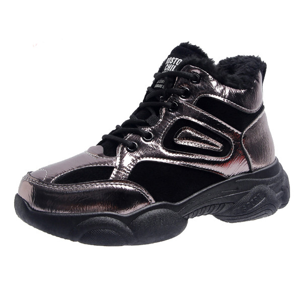 Modern női tornacipő eko bőrből fekete és ezüst színben