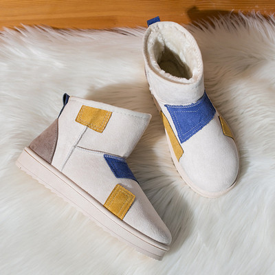 Modern női csizma puha béléssel, fekete-fehér színben