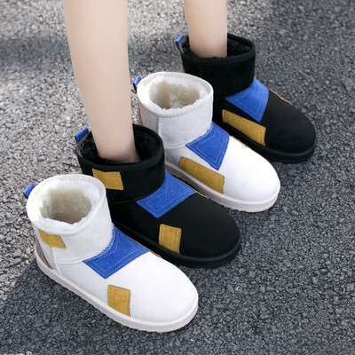 Modern női csizma puha béléssel, fekete-fehér színben