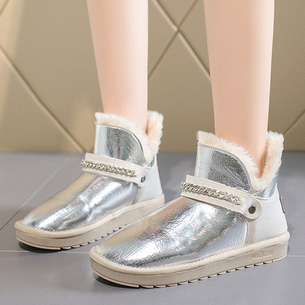 Γυναικεία casual μπότες με επίπεδη σόλα και μεταλλική διακόσμηση σε δύο χρώματα