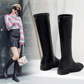 Bőr női csizma alacsony vastag sarkú fekete színben