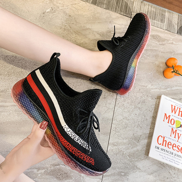 Περιστασιακά γυναικεία παπούτσια για τρέξιμο με ισόποση σόλα