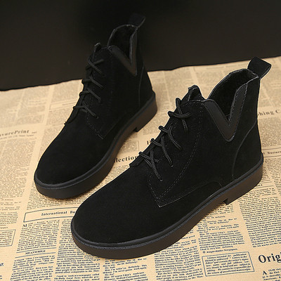 Σουέντ μπότες με επίπεδη σόλα κατάλληλα για το χειμώνα