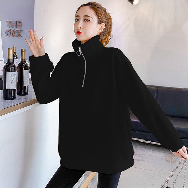 Modern női pulóver pólógallérral és cipzárral fehér és fekete színben